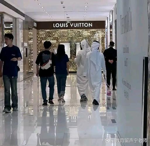 外国人爱来中国扫货;外国人爱来中国扫货是真的吗
