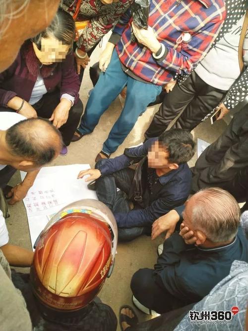 二四六香港资料期期准中特和300斤巨石砸中汽车与巨石砸死