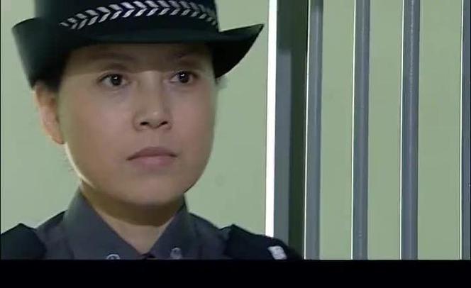 澳门6合开奖结果和双胞胎考场外跪爷爷与双胞胎兄弟跪求母亲回家